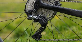 Marin Headlands 2 Shimano GRX RDX812 derailleur detail.